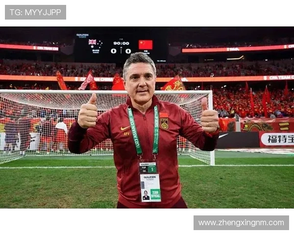 邵佳一探访U22国足训练与主帅安东尼奥亲切交流共话发展